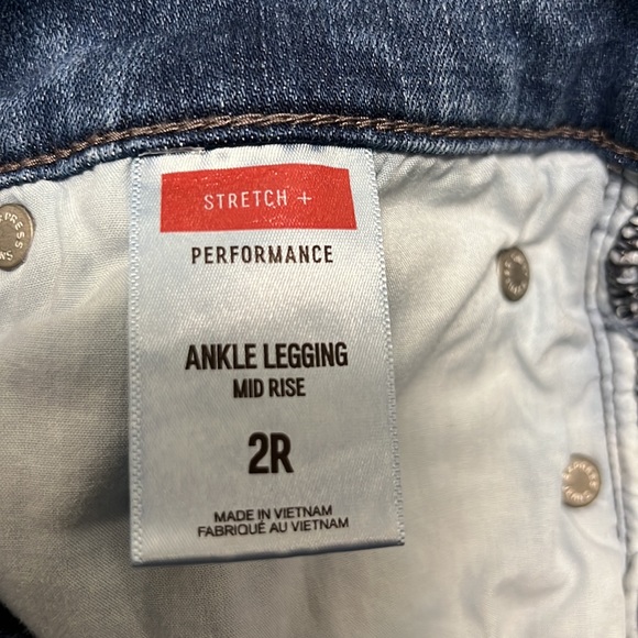 Express Mid Rise Jean - Picture 5 of 6
